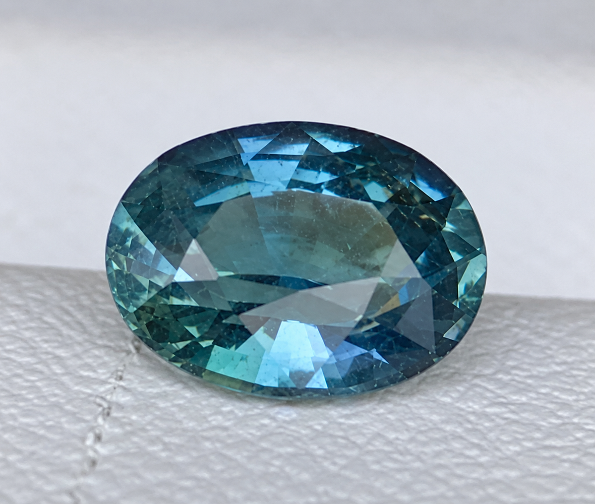 Unheated Teal Sapphire – 1.11 Carats - Oval Cut - Certified